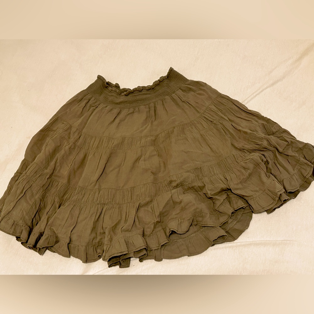 Green skirt